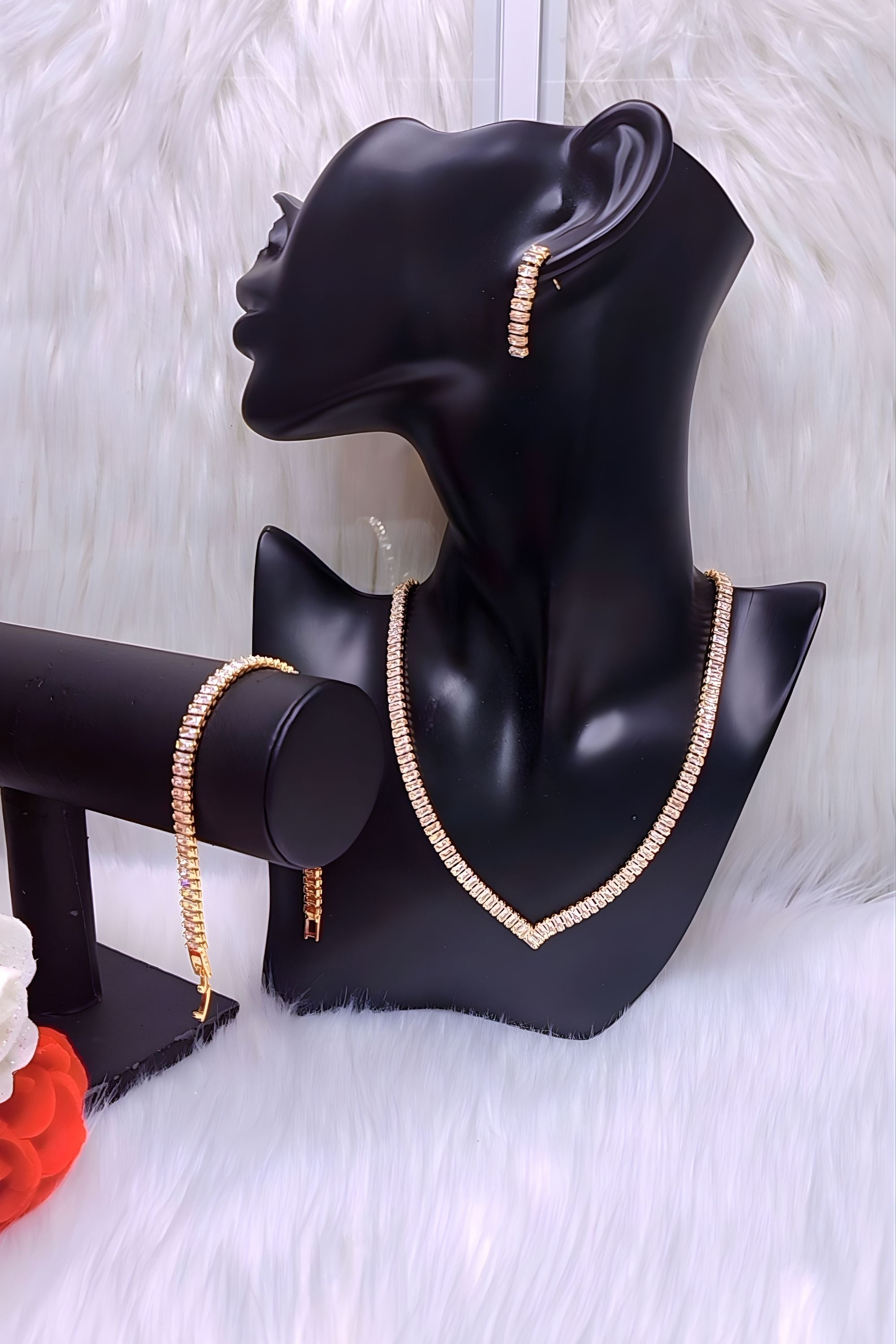 Parure de bijoux dorée strass femme – Collier, boucles d'oreilles et bracelet élégants