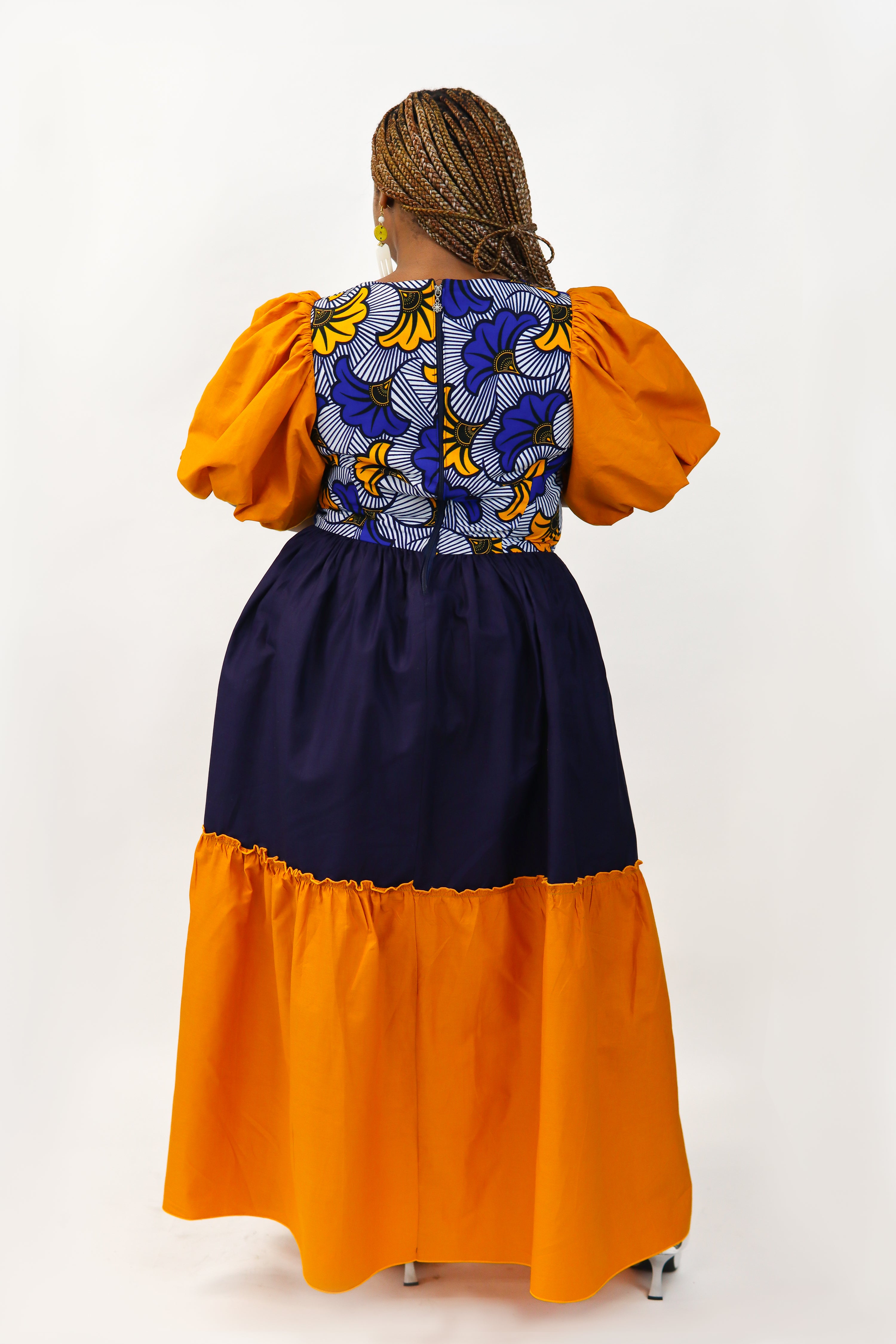 ébène et couleurs styles- robe à volants ceinturé-tissu coton et wax