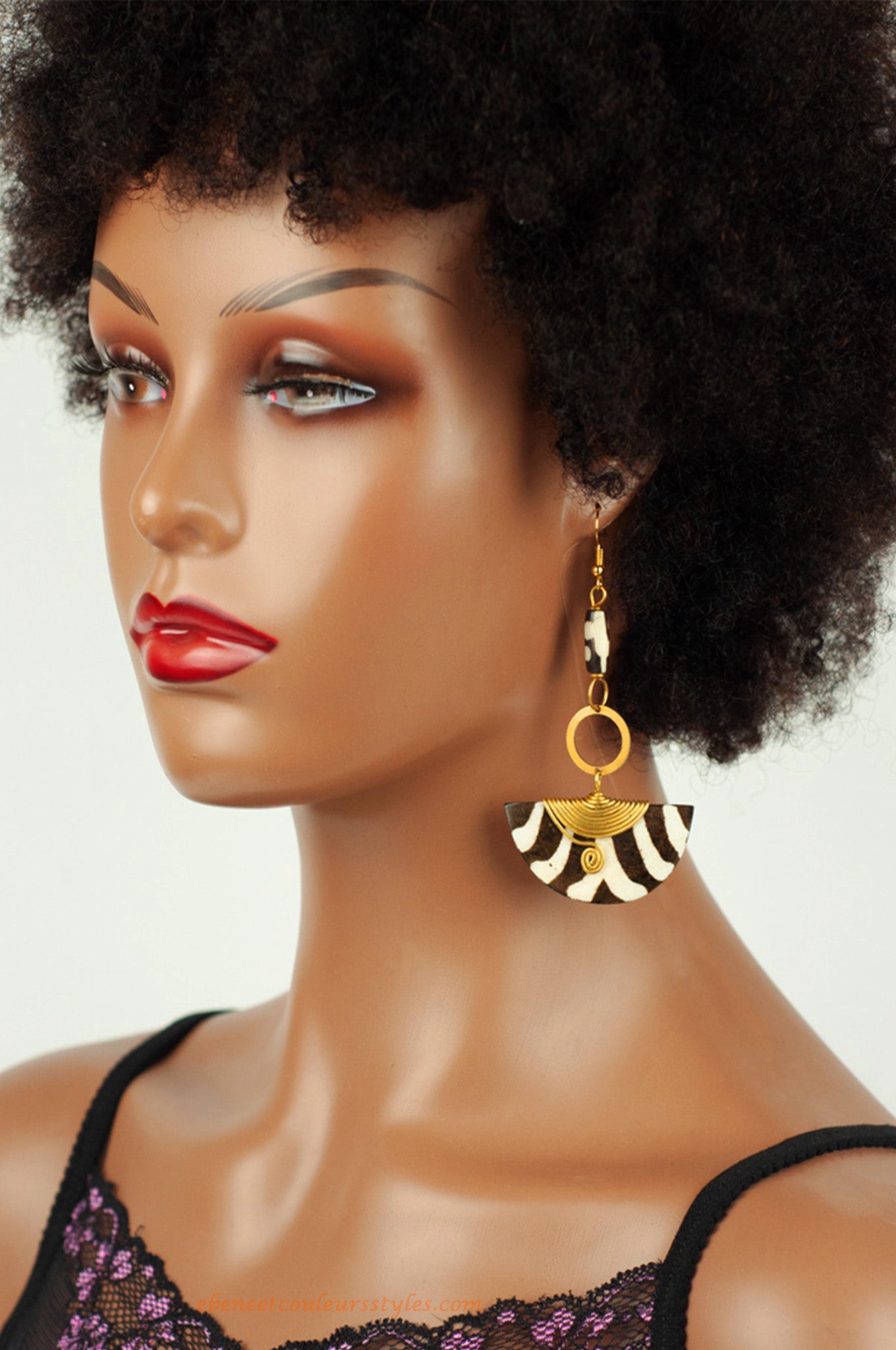 Ébène et Couleurs Styles-boucles d'oreilles os et laiton