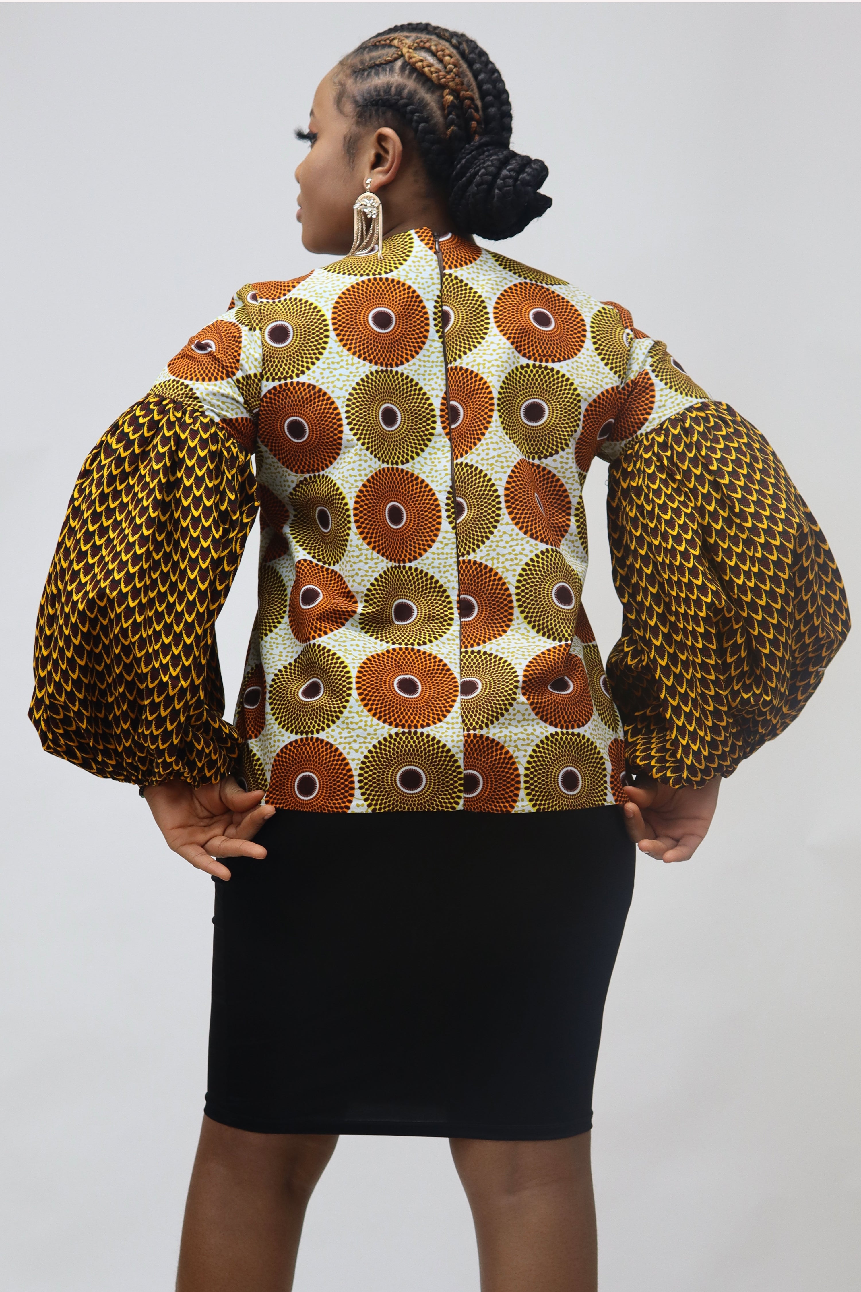 Ébène et couleurs styles-blouse manches bouffantes