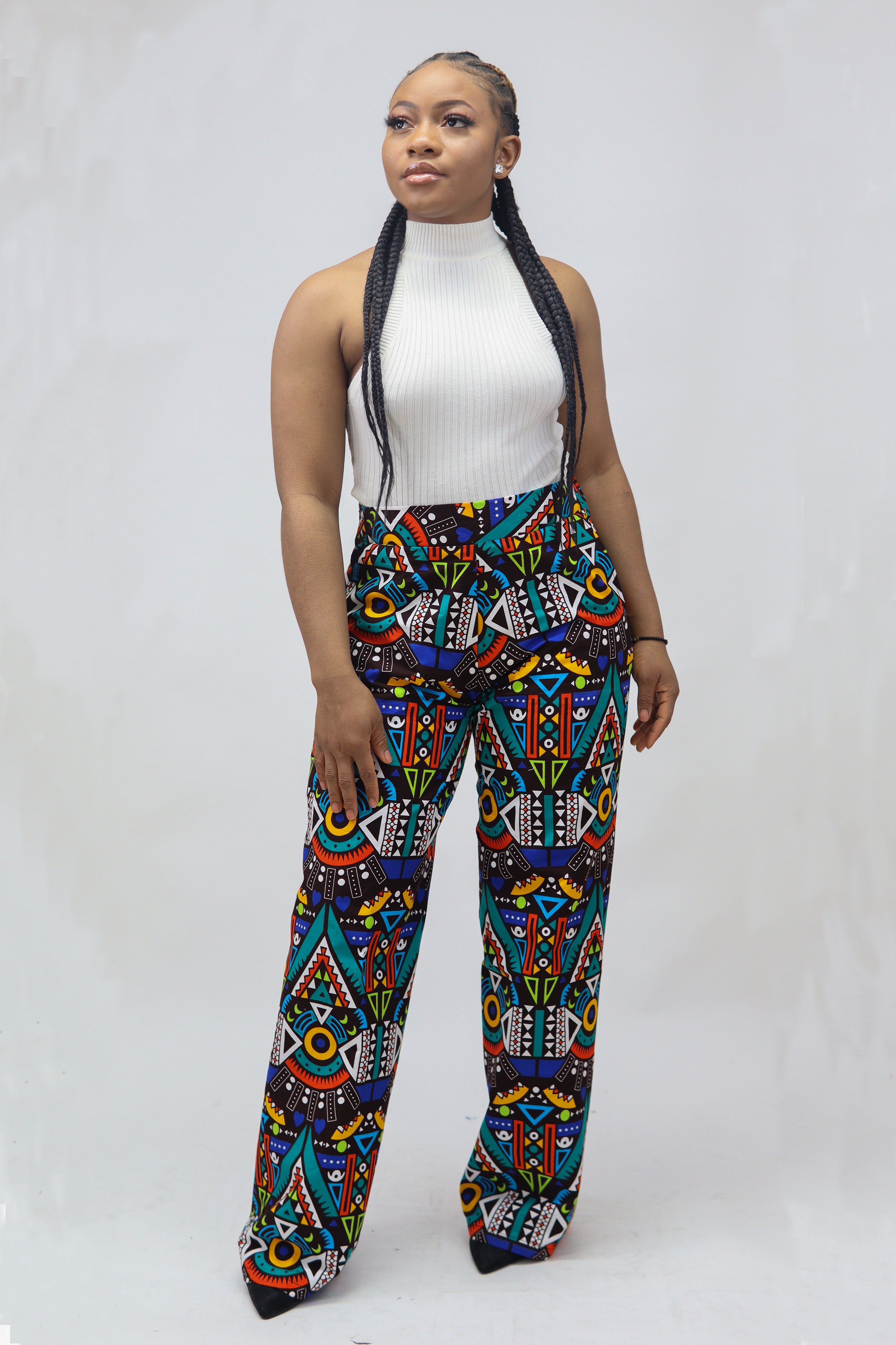 COMMENT PORTER UNE JUPE OU UN PANTALON EN WAX AFRICAIN?