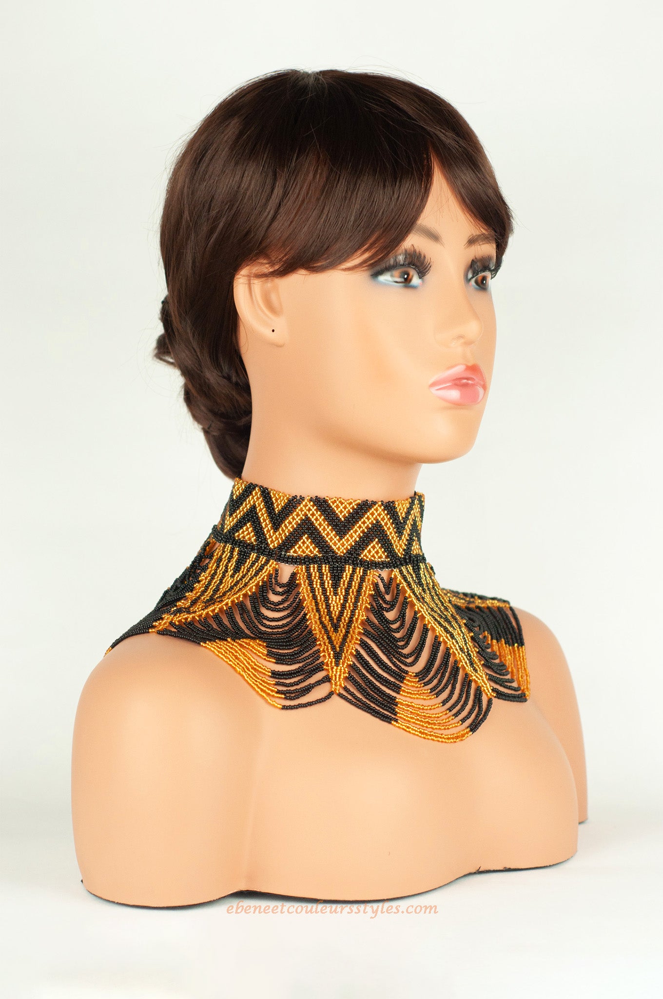 Ébène et couleurs styles-collier bavoir court perles noires et dorées